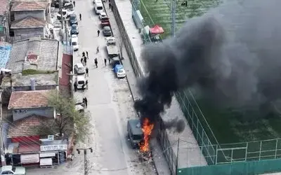 Samsun’da park halindeki yabancı plakalı minibüs yandı
