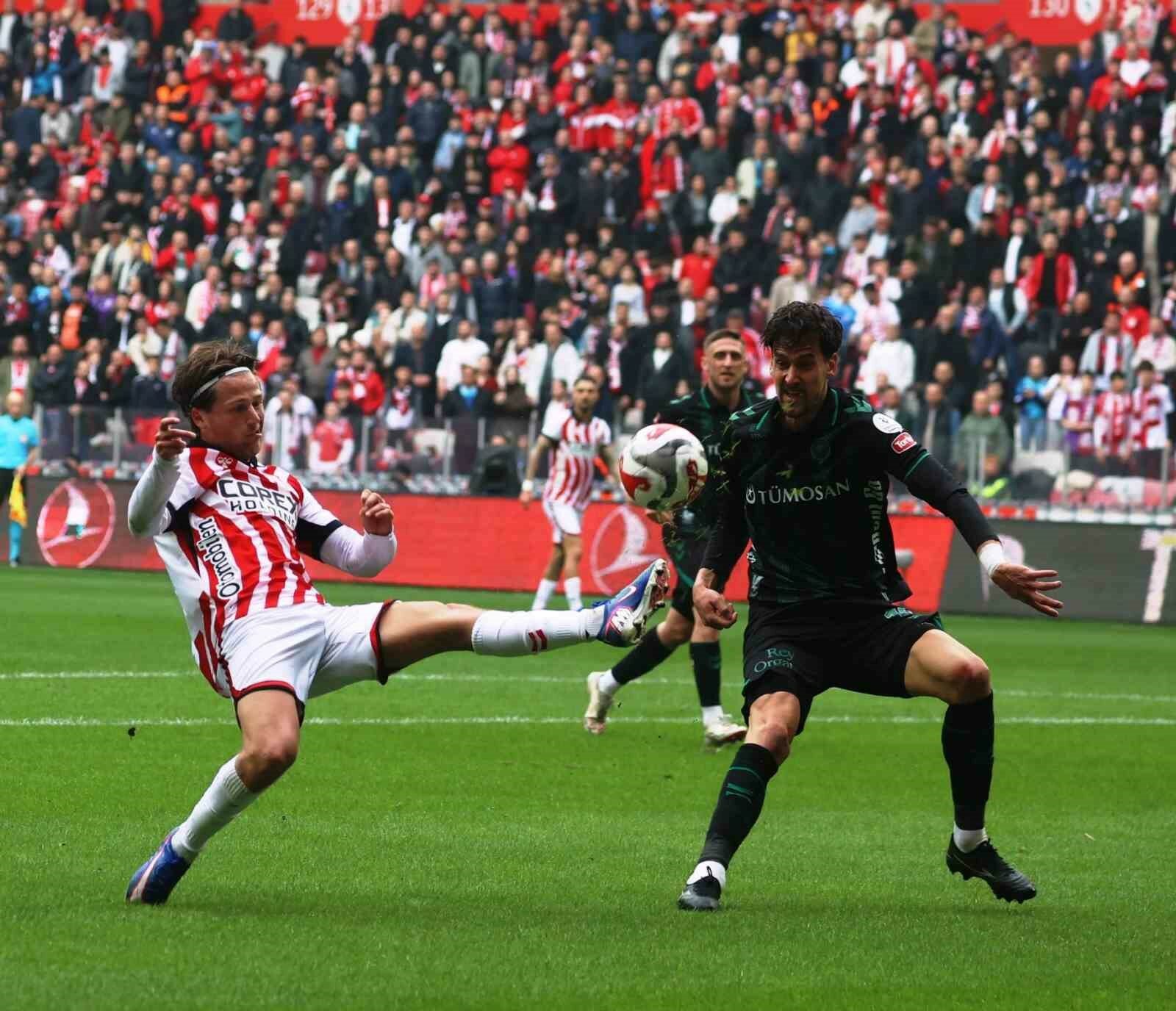 Samsunspor: 2 - Konyaspor: 2  - Trendyol Süper Lig’in 28. haftasında Samsunspor, sahasında Konyaspor ile 2-2 berabere kaldı.