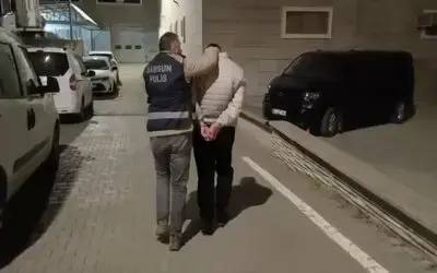10 yıl 9 ay 22 gün hapis cezası bulunan şahıs yakalandı
