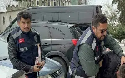 "Bakar mısın" diyerek altın zinciri kapıp kaçan şahıs tutuklandı
