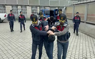 Bafra'da Tik Tok canlı yayınında terör propagandası yapan 2 inşaat işçisi adliyeye sevk edildi
