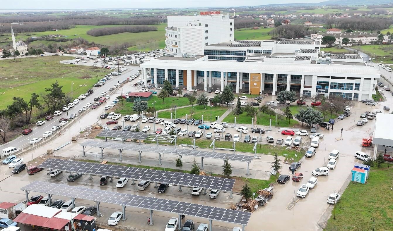 Bafra Devlet Hastanesi enerjisini güneşten sağlıyor: Günlük 50 bin TL tasarruf
