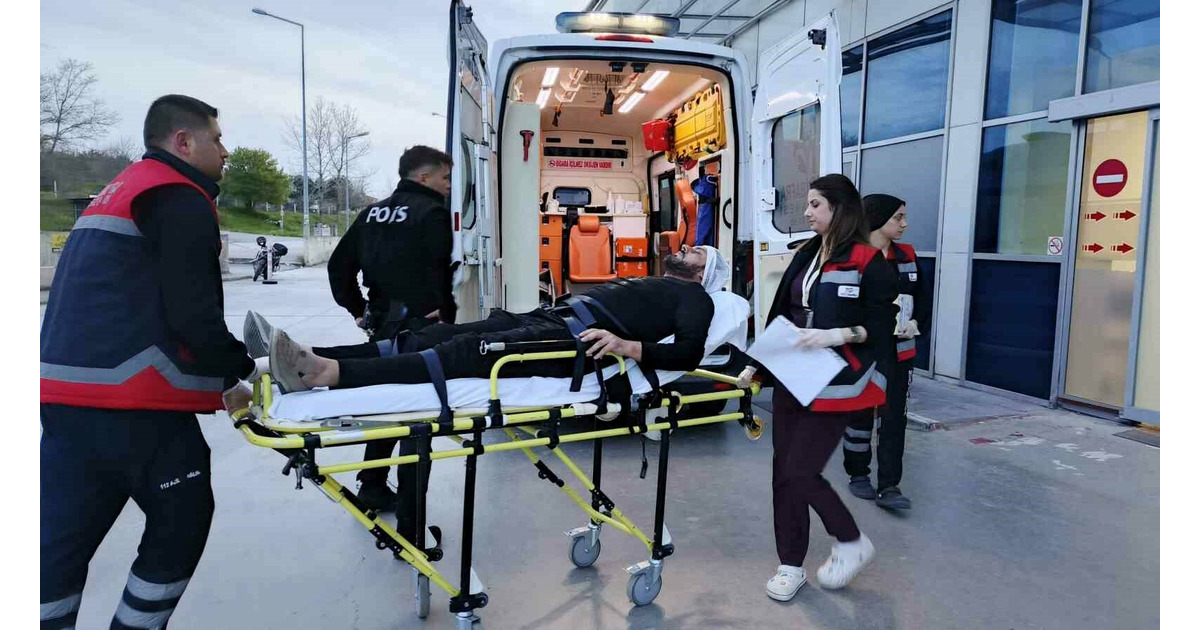 Bafra’da bıçaklı kavda: 1 yaralı
