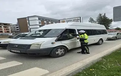 Kavak’ta trafik ekiplerinden bilinçlendirme çalışması
