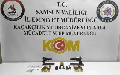 Atakum’da operasyonda silah ve uyuşturucu ele geçirildi
