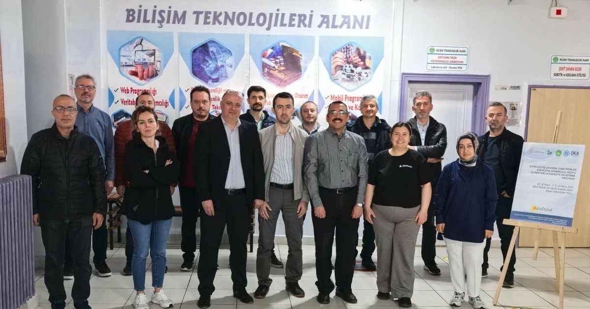 Öğretmenlere dijital dönüşüm eğitimi
