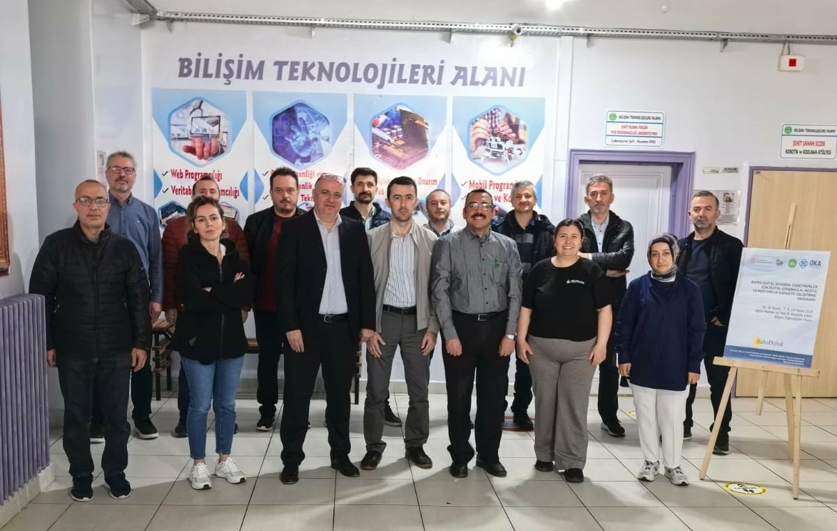 Öğretmenlere dijital dönüşüm eğitimi
