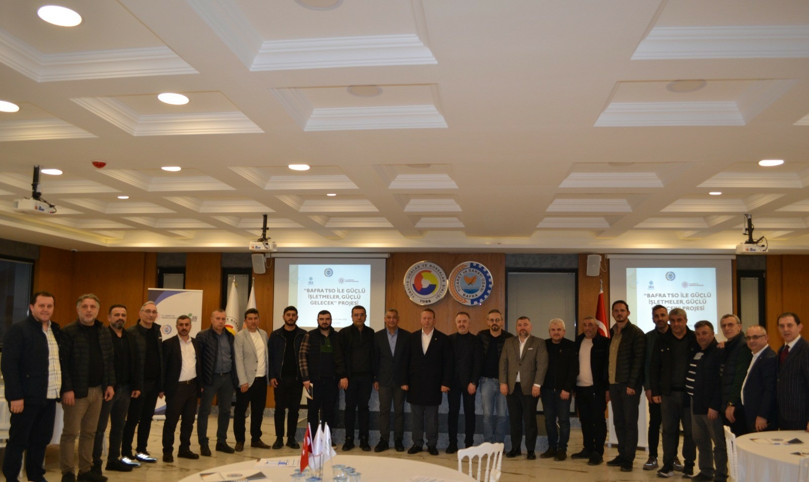 Bafra’da işletmelerin rekabetgücünü artıracak eğitimler tamamlandı - Samsun’un Bafra ilçesinde, işletmelerin kurumsal kapasitelerini geliştirmek ve rekabet güçlerini artırmak amacıyla hayata geçirilen "Güçlü İşletmeler, Güçlü Gelecek" teknik destek projesi kapsamında eğitim programları gerçekleştirildi.