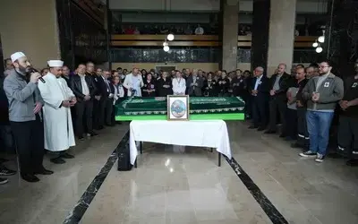 37 Yaşında Hayatını Kaybeden Beyin Cerrahına Gözyaşlarıyla Veda
