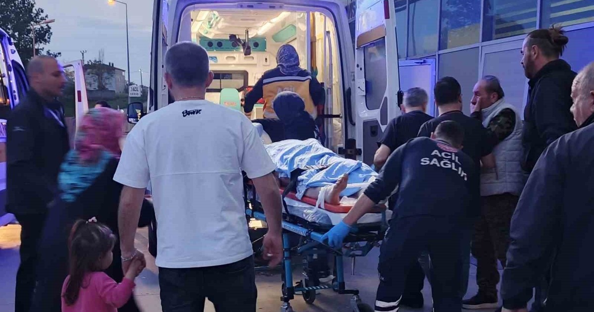 Hafif Ticari Aracın Çarptığı Kurye Ağır Yaralandı, Kaçan Sürücü Yakalandı
