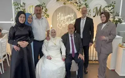 52 Yıl Sonra Hayallerine Kavuştular: Kaçarak Evlenen Çift Düğün Yaptı
