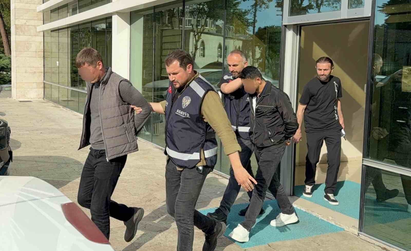 İş Yerine Silahlı Saldırıya 2 Tutuklama
 - Samsun’un Canik ilçesinde bir iş yerinin kurşunlanması olayıyla ilgili gözaltına alınan 4 şüpheliden 2’si tutuklandı, 2’si ise serbest bırakıldı.