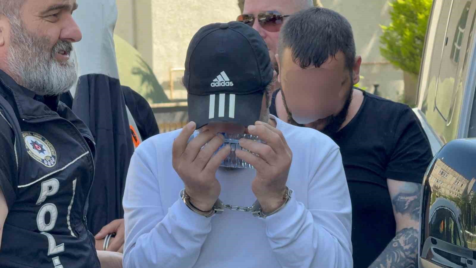 Uyuşturucu Operasyonunda 1 Tutuklama
 - Samsun’da narkotik ekiplerince düzenlenen operasyonda 190 gram sentetik kannabinoid ele geçirilirken, gözaltına alınan 2 şüpheliden biri tutuklandı.