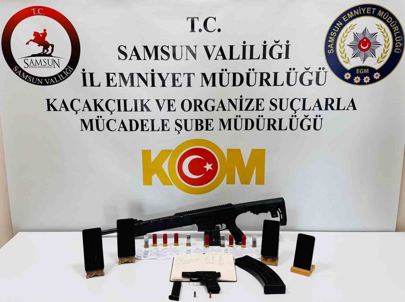 Tefecilik Ve Dolandırıcılık Operasyonu: 4 Gözaltı
 - Samsun’da tefecilik, yağma ve nitelikli dolandırıcılık suçlarına yönelik düzenlenen eş zamanlı operasyonda 4 şüpheli gözaltına alındı.