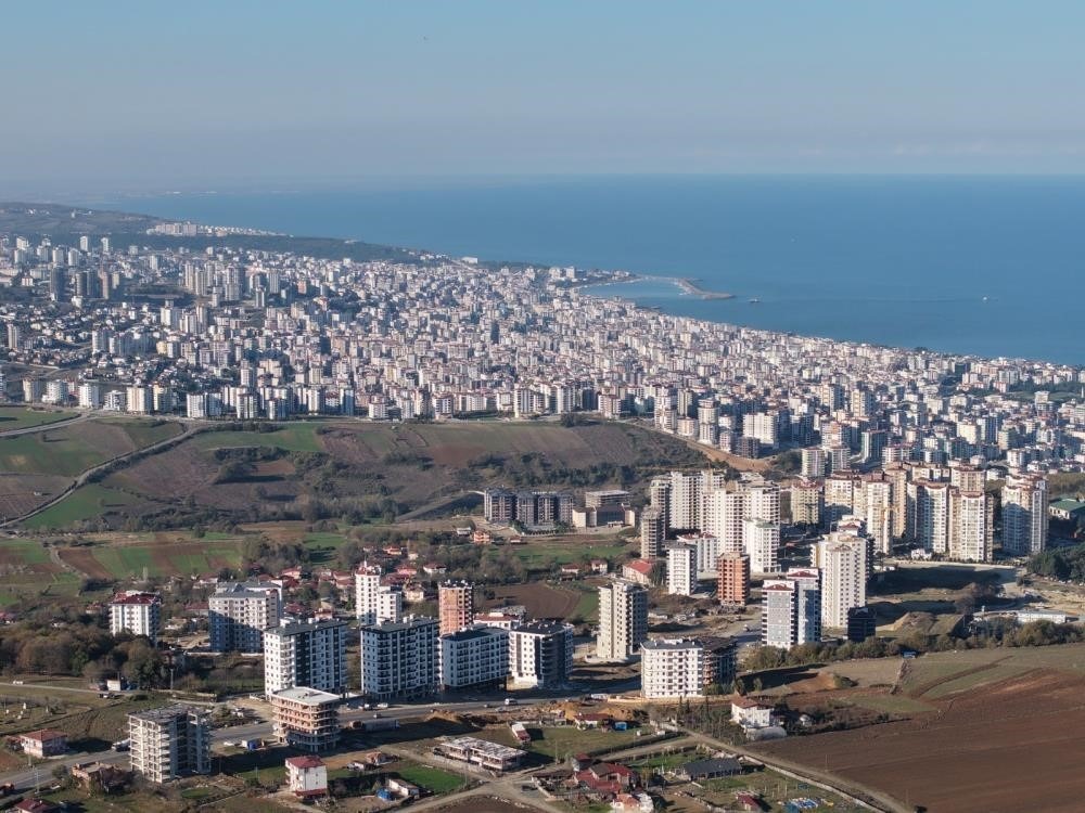 Samsun’da Konut Satışları Mayıs Ayında Geriledi
 - SAMSUN (İHA) – Türkiye İstatistik Kurumu (TÜİK) Samsun Bölge Müdürlüğü verilerine göre, 2026 yılı Mayıs ayında Samsun’da konut satışları geçen yılın aynı ayına göre yüzde 28,6 azalarak bin 745 oldu. Kentte ipotekli satışlarda da düşüş yaşanırken, ikinci el konut satışları toplam satışların büyük bölümünü oluşturdu.