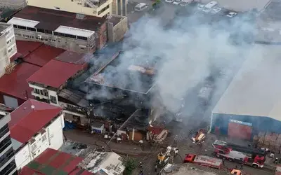 Samsun’da 3 Katlı Marangoz Atölyesi Alevlere Teslim Oldu
