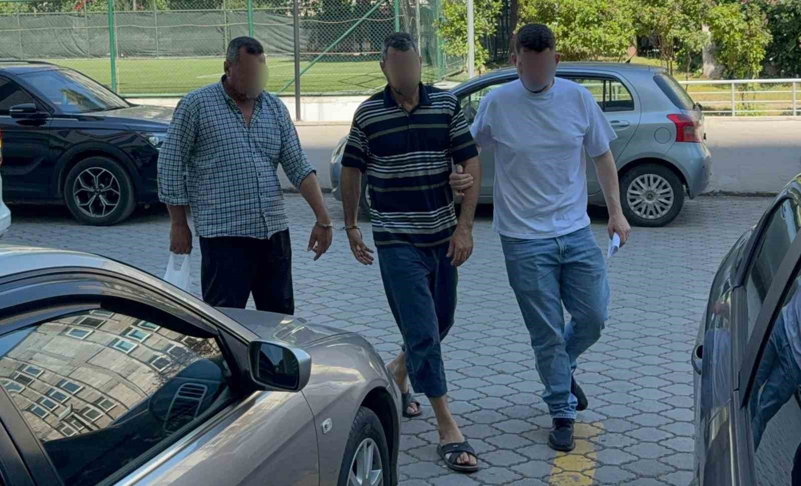 Samsun’da Deaş Operasyonu: 2 Gözaltı
 - Samsun’da terör örgütü DEAŞ’a yönelik düzenlenen operasyonda yabancı uyruklu 2 şüpheli gözaltına alındı.