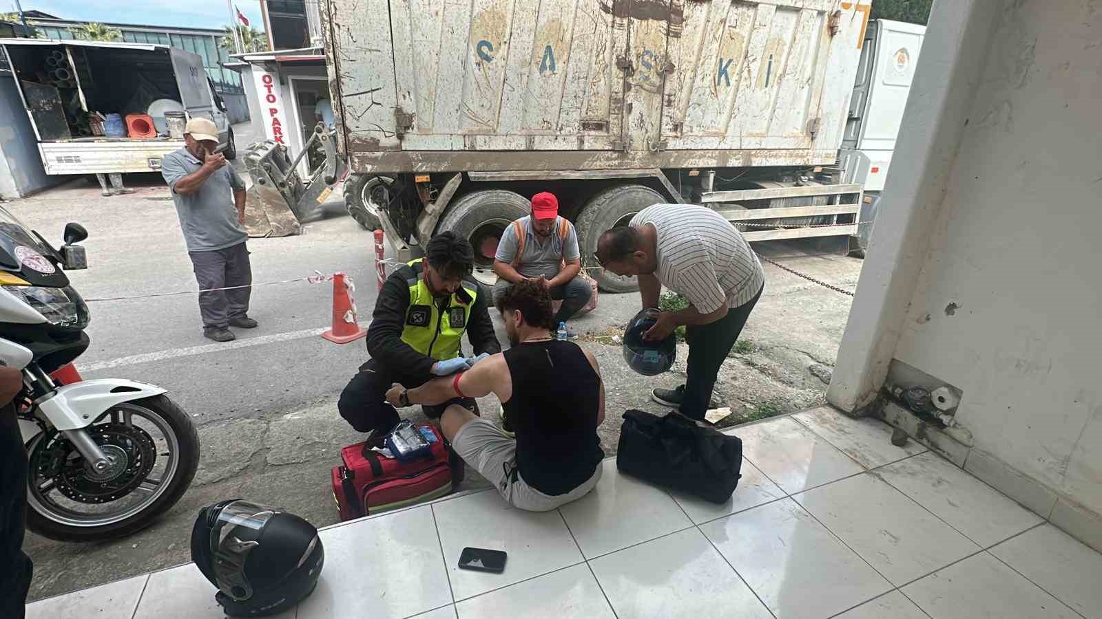 Samsun’da Motosiklet Kazası: 1 Yaralı
 - Samsun’da altyapı çalışmasının sürdüğü caddede iş makineleri arasından geçmeye çalışan motosiklet sürücüsü düşerek yaralandı.