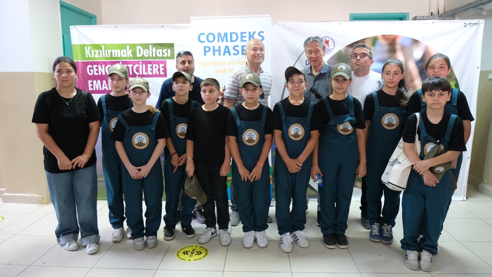 Japon İş İnsanlarından Bafra’nınGenç Çiftçilerine Tam Not - UNDP ve GEF desteğiyle yürütülen “Kızılırmak Deltası Genç Çiftçilere Emanet” projesi kapsamında Japonya'dan gelen üst düzey bir heyet, Bafra'daki Çocuk Çiftçi Kulüplerini ziyaret ederek sürdürülebilir tarım ve çevre çalışmaları hakkında incelemelerde bulundu.