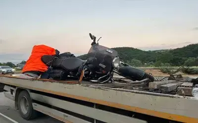 Kavak'ta Köpeğe Çarpan Motosikletteki Sürücü Ve Yolcu Yaralandı
