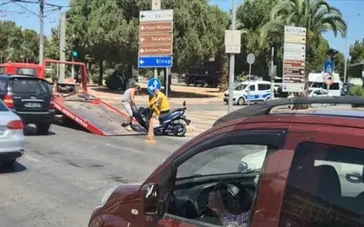 Motosiklet İle Otomobil Çarpıştı
