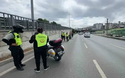 Samsun’da Devrilen Motosikletteki 2 Kişi Yaralandı
