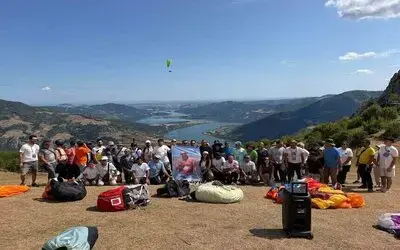 Kazada Hayatını Kaybeden Paraşüt Pilotu Bayram Kurt Gökyüzünde Anıldı