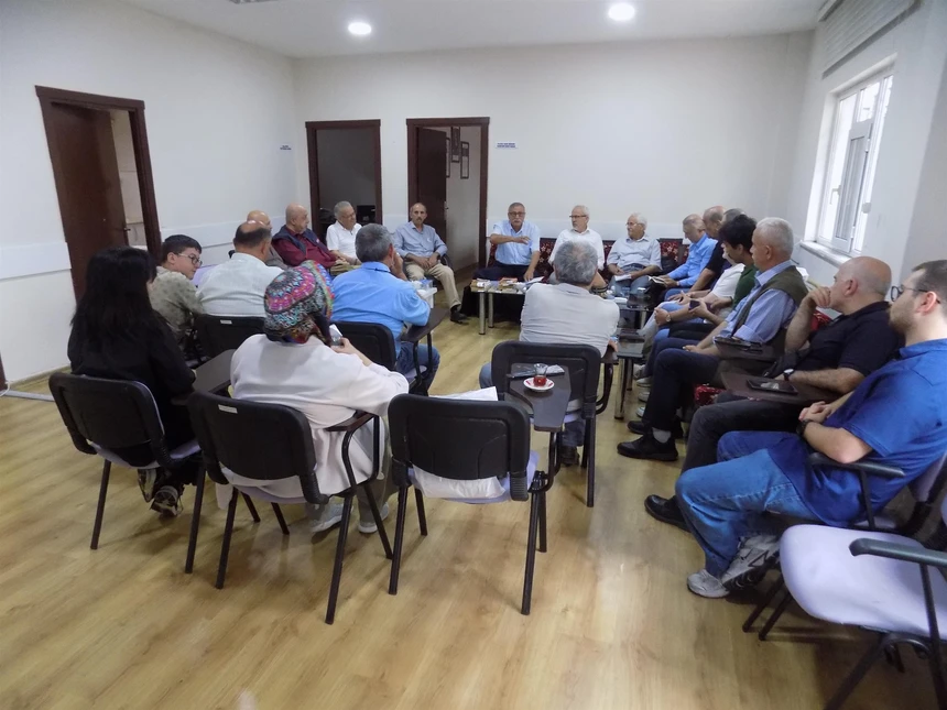 Bafralı İdris Anarat, Kent Konseyi'nde akrabası Neyzen Tevfik Kolaylı'yı anlattı