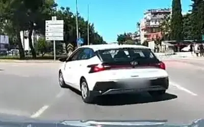 Kontrolsüz Şerit Değiştiren Sürücü Kazaya Davetiye Çıkardı