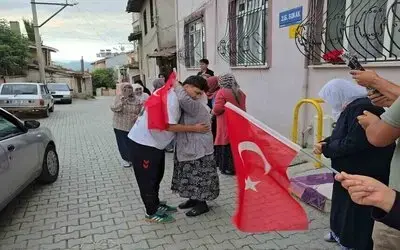 Dünya Üçüncüsü Milli Güreşçi, Baba Ocağında Coşkuyla Karşılandı