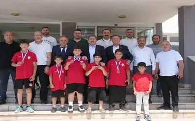 19 Mayıslı Minik Güreşçilerden Türkiye Dereceleri