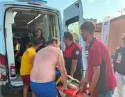 Tehlikeli Bölgede Denize Giren Kadını Cankurtaranlar Kurtardı