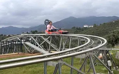Trabzon’da Dağ Kızağına Turist Akını: Metrelerce Kuyruk Oluşuyor