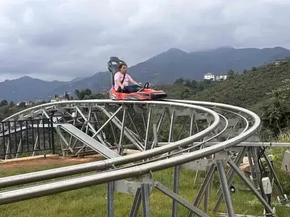 Trabzon’da Dağ Kızağına Turist Akını: Metrelerce Kuyruk Oluşuyor