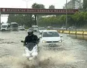 Samsun’da Sağanak: Yollar Göle Döndü