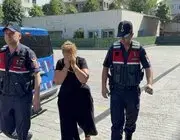 ’Uyuşturucu Ticareti’ Suçundan 9 Yıl Hapis Cezası İle Aranan Kadın Yakalandı