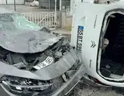 Yoldan Çıkan Araç Havalanarak Otomobilin Üzerine Düştü: 4 Yaralı