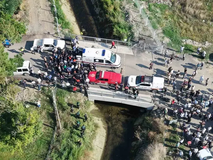 Bafra’da sulama kanalına düşen otomobilde kaybolan gençten acı haber
