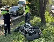 Motosiklet Kamyona Arkadan Çarptı: 2 Yaralı