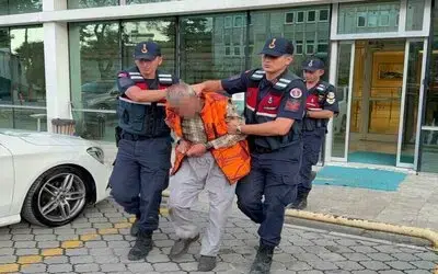Çocuğu Taciz Ettiği İddiasıyla Meydan Dayağı Yiyen Şahıs Tutuklandı