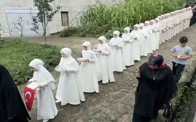 Zeno’da Kız Hafızlar Törenle İcazetlerini Aldı
