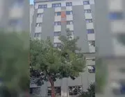Öğretmenevi Duvarından Kopan Beton Parçaları Korkuttu