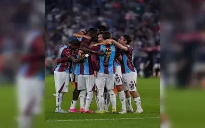 Trendyol Süper Lig: Trabzonspor: 1 - RAMS Başakşehir: 1 (İlk Yarı)