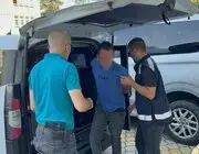 Boşanma Aşamasındaki Eşini Bıçakla Yaraladı