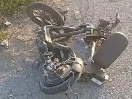 Otomobilin Çarptığı Elektrikli Bisiklet Sürücüsü Genç Kız Hayatını Kaybetti