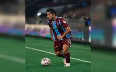 Trendyol Süper Lig: Trabzonspor: 3 - Gençlerbirliği: 0 (İlk Yarı)