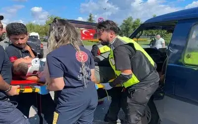 Panelvan Minibüs SUV Araca Çarptı: 1 Yaralı