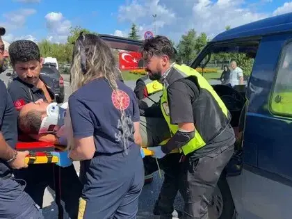 Panelvan Minibüs SUV Araca Çarptı: 1 Yaralı