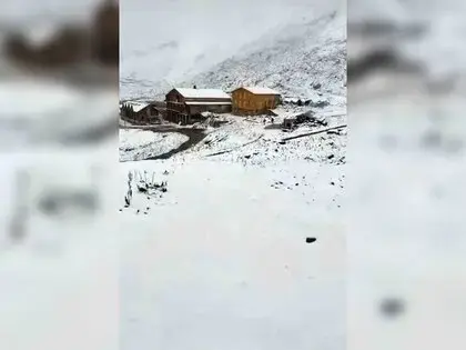 Rize’nin Yaylalarına Eylül’de Kış Geldi, 3 Bin 100 Metre Yükseklikte Bulunan Tahpur Yaylası Beyaza Büründü