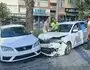 Kontrolden Çıkan Otomobil Karşı Şeritte Başka Bir Araçla Çarpıştı: 2 Yaralı